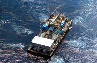 海底ケーブル布設工事用台船